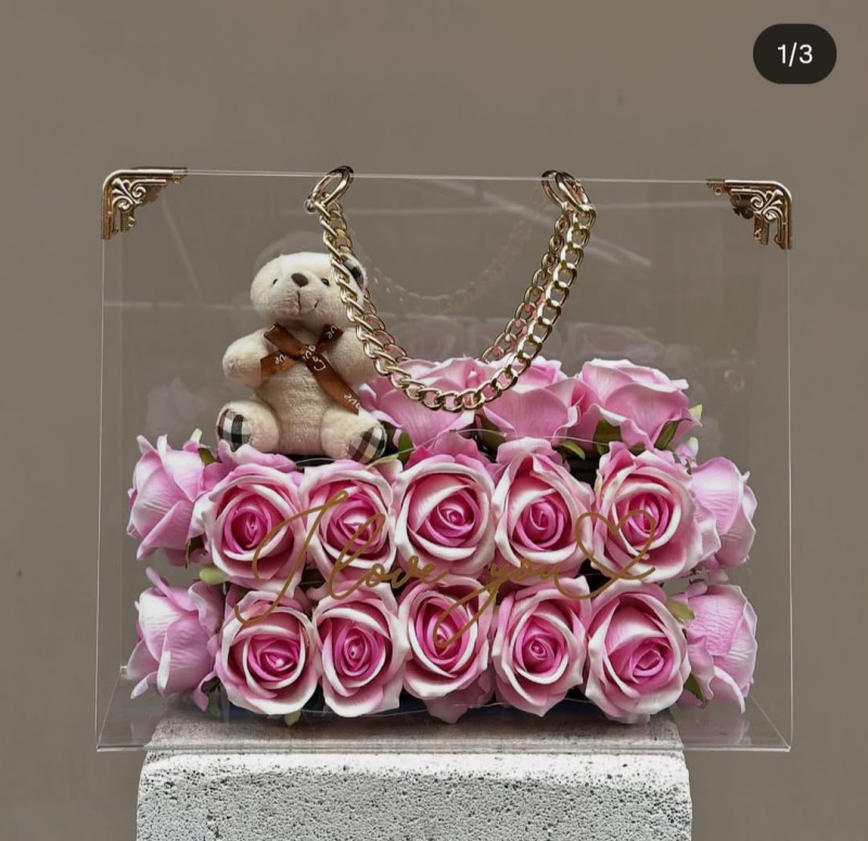 Şeffaf Çantada Pembe GÜller